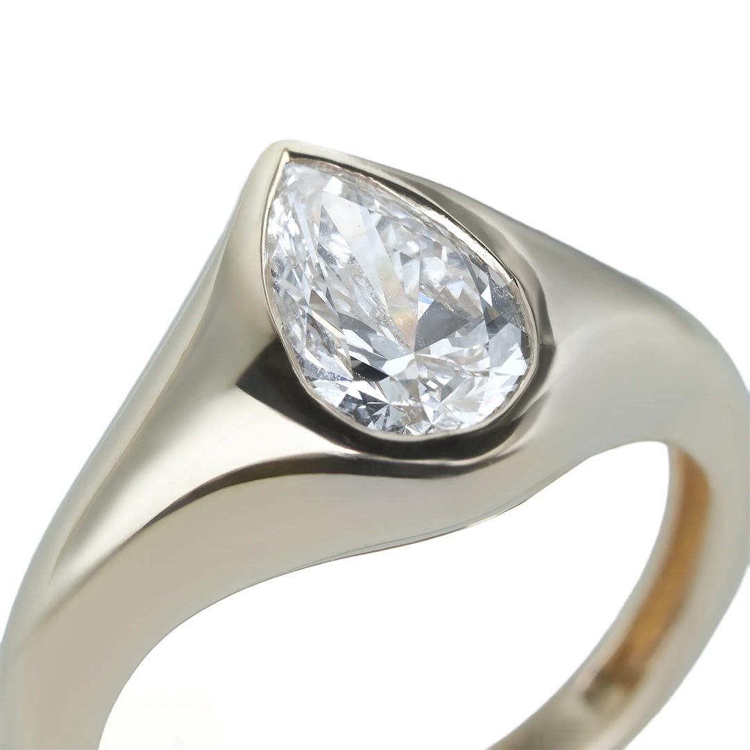 1ct Pear LGD Gold Signet Ring