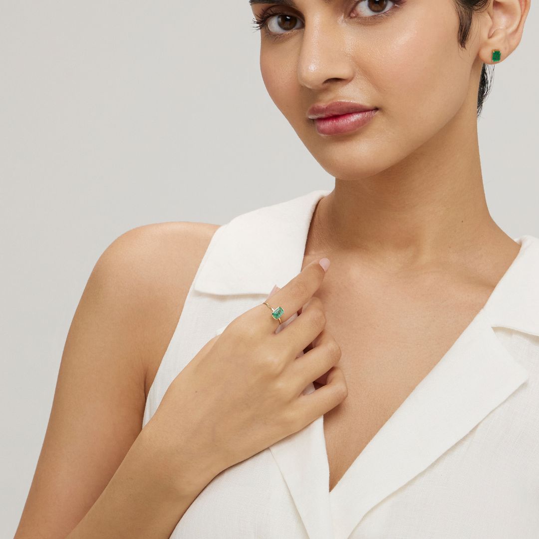Delicate Natural Emerald Rectangle Ring